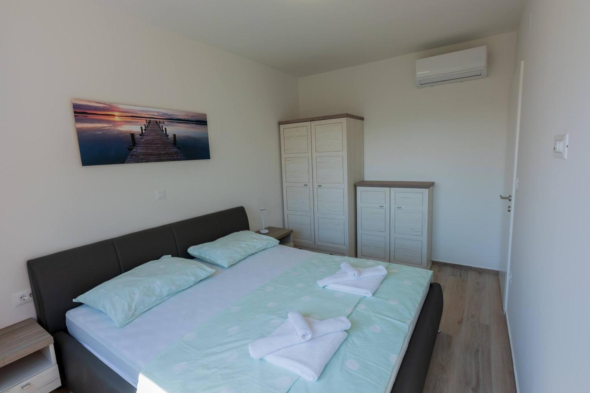 Three-Bedroom Premium Holiday Home Atmosfera With Private Pool&Sauna Βόντιτσε Εξωτερικό φωτογραφία