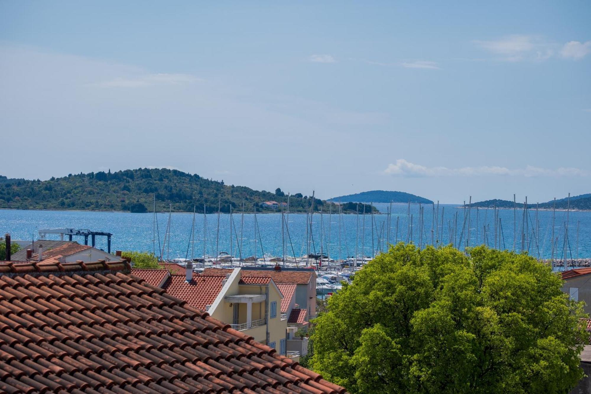 Three-Bedroom Premium Holiday Home Atmosfera With Private Pool&Sauna Βόντιτσε Εξωτερικό φωτογραφία