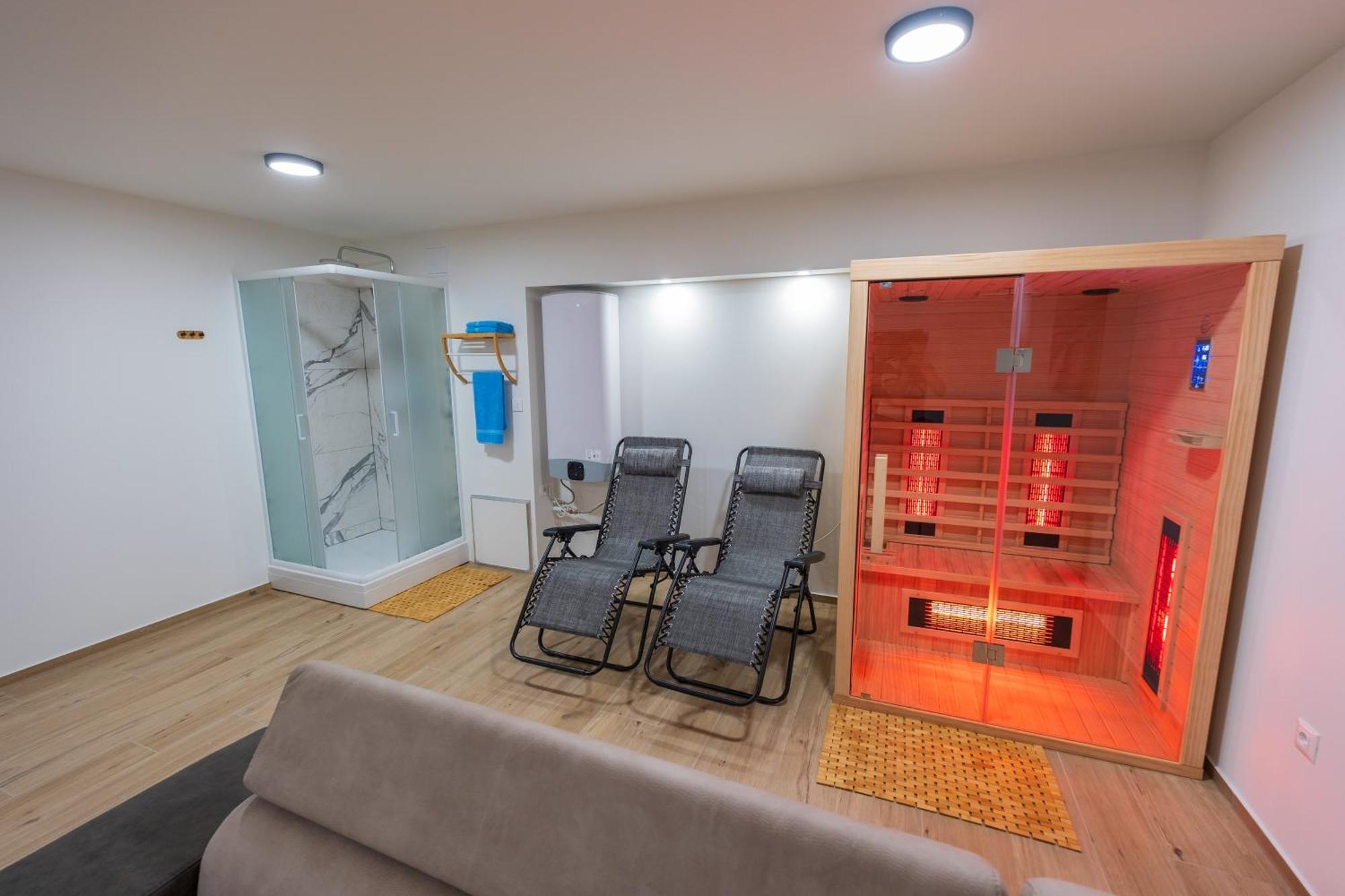 Three-Bedroom Premium Holiday Home Atmosfera With Private Pool&Sauna Βόντιτσε Εξωτερικό φωτογραφία