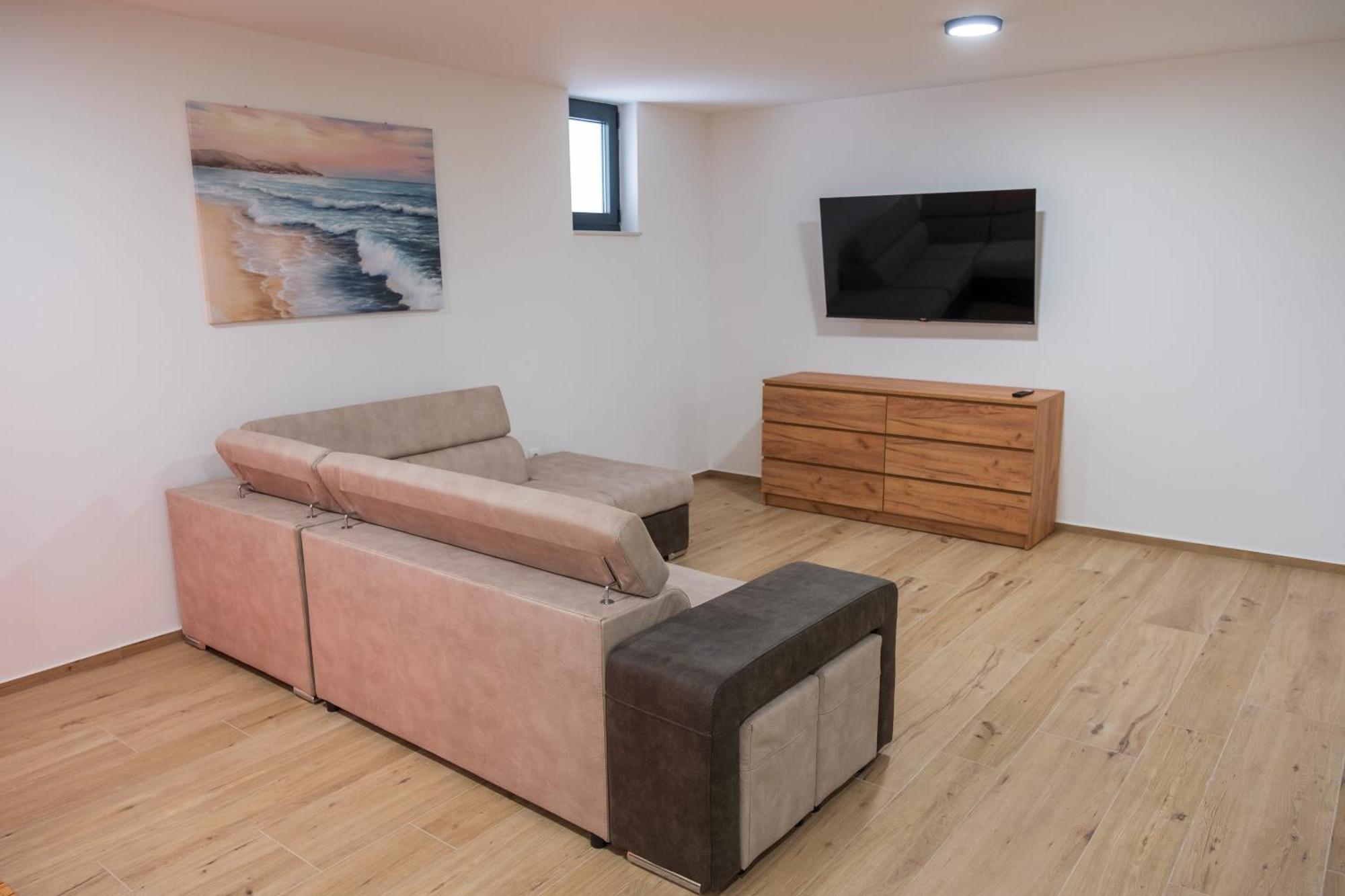 Three-Bedroom Premium Holiday Home Atmosfera With Private Pool&Sauna Βόντιτσε Εξωτερικό φωτογραφία