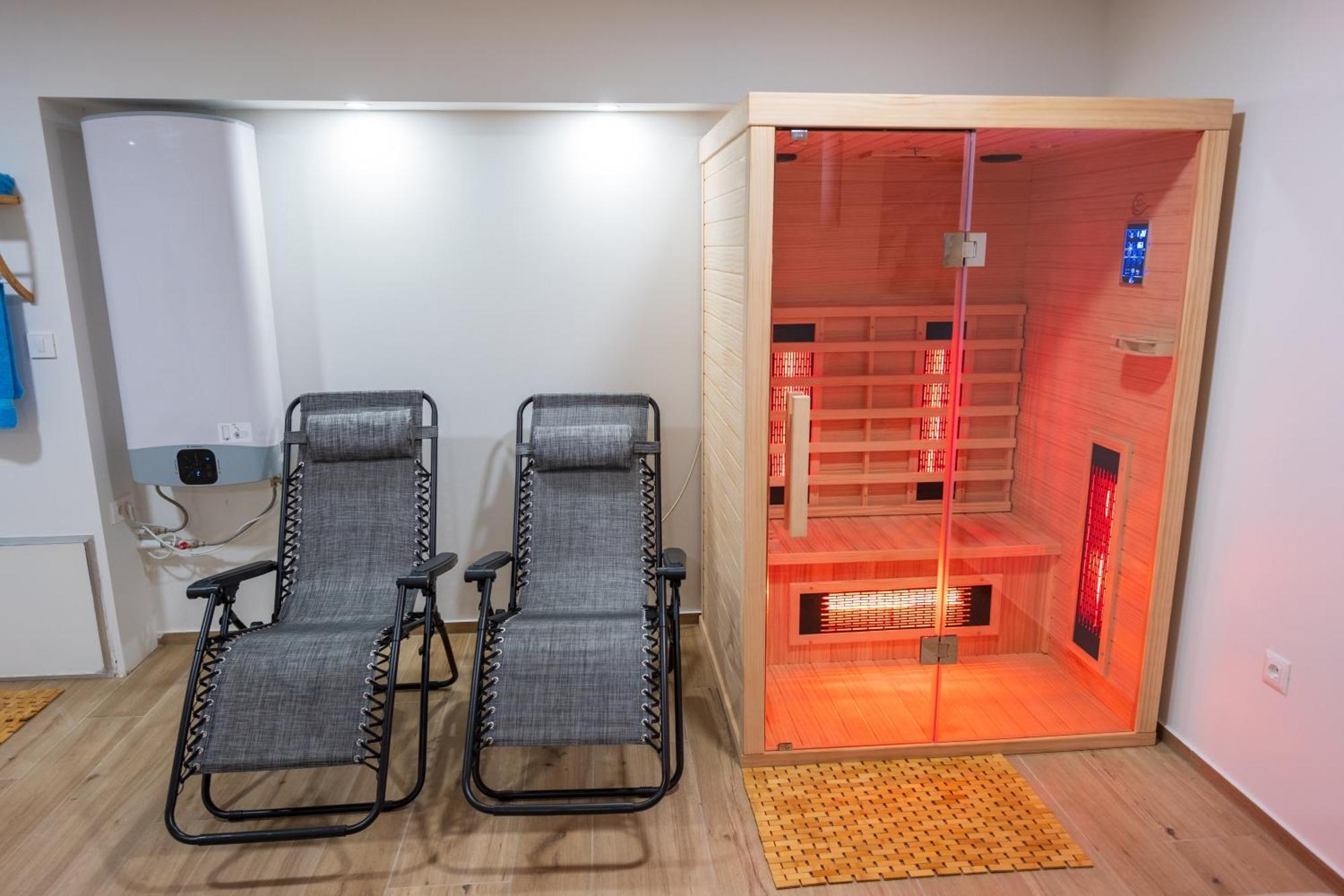 Three-Bedroom Premium Holiday Home Atmosfera With Private Pool&Sauna Βόντιτσε Εξωτερικό φωτογραφία